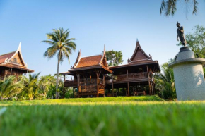 Hotels in Damnoen Saduak